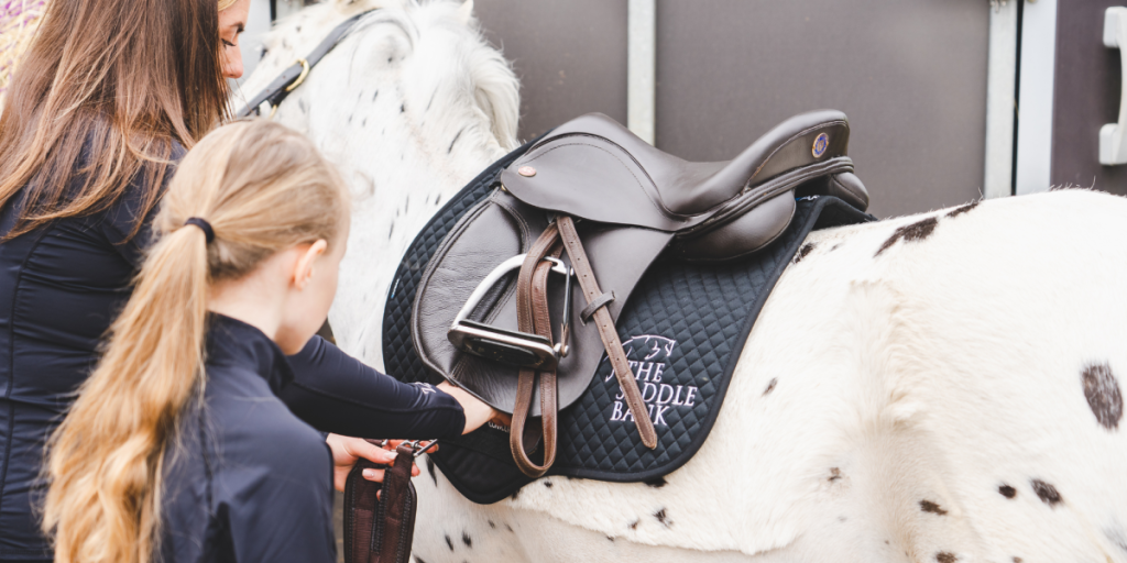 How to Make a Paracord Horse Halter